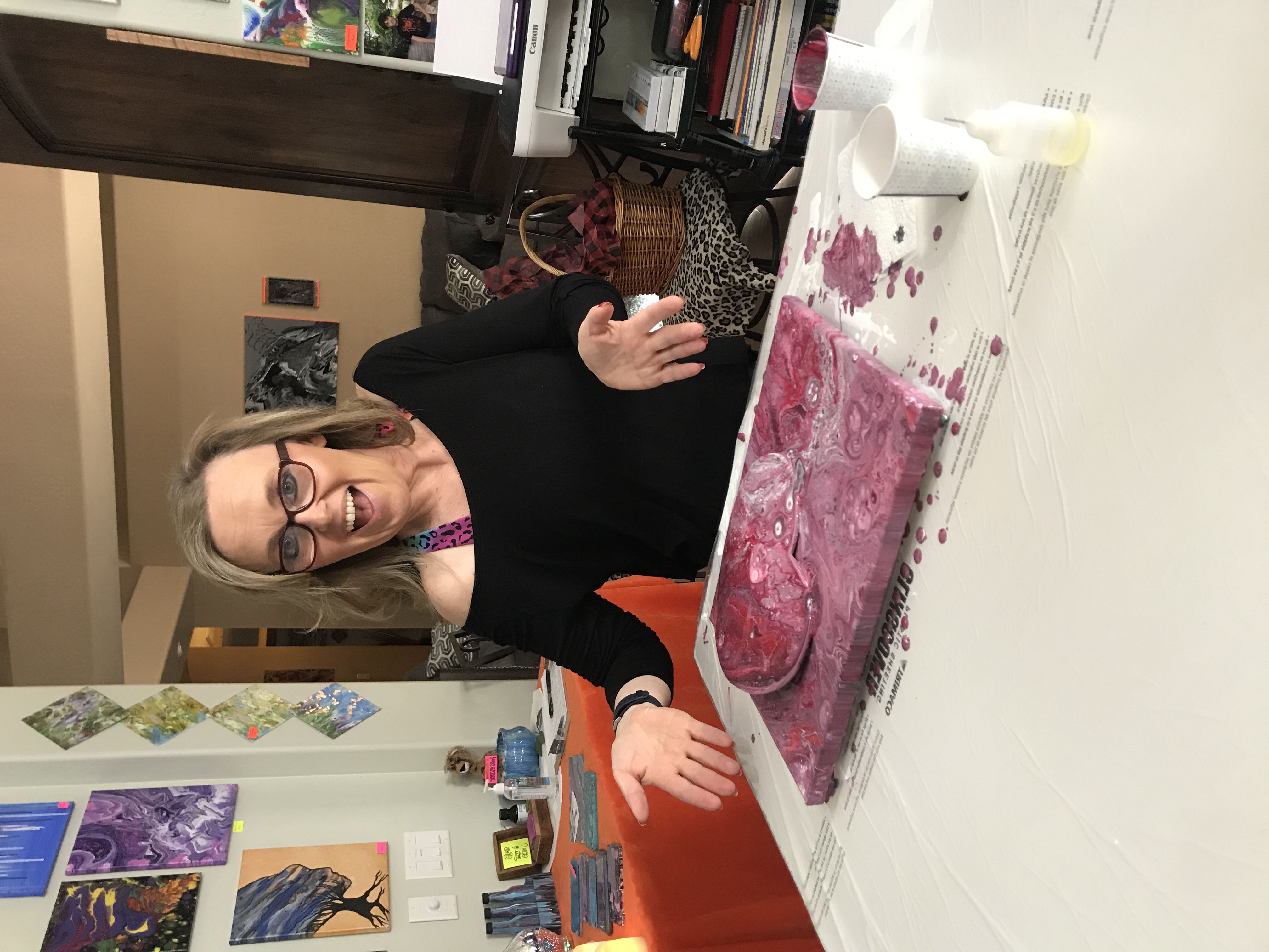 Paint Pouring Class gallery photo 8